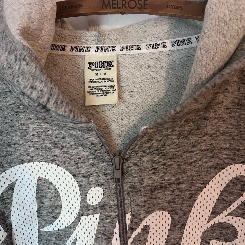 PINK Pullover - Picture 2 of 3